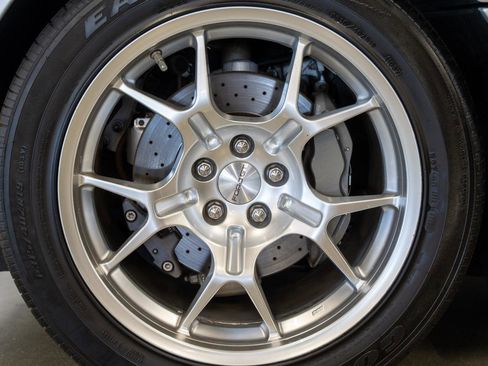 Used 2005 Ford GT image 19