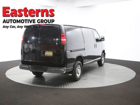 Used 2016 Chevrolet Express 2500 image 35