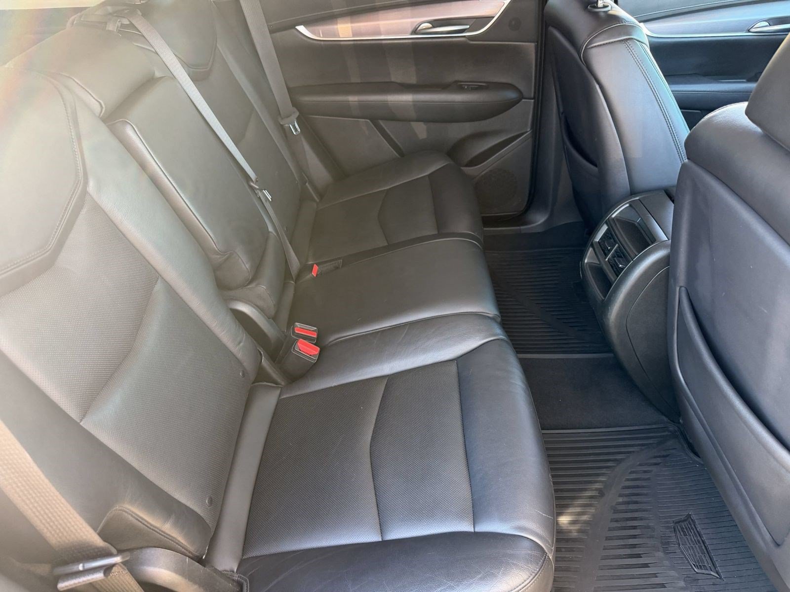 Used 2017 Cadillac XT5 Luxury FWD image 30