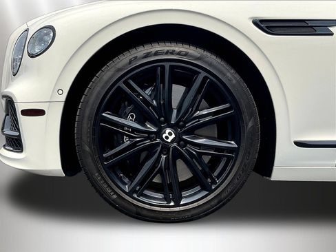 Used 2021 Bentley Flying Spur V8 AWD/4WD image 32