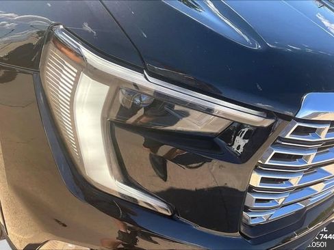 Used 2025 GMC Acadia Denali w/ LPO, Floor Liner Package AWD/4WD image 32
