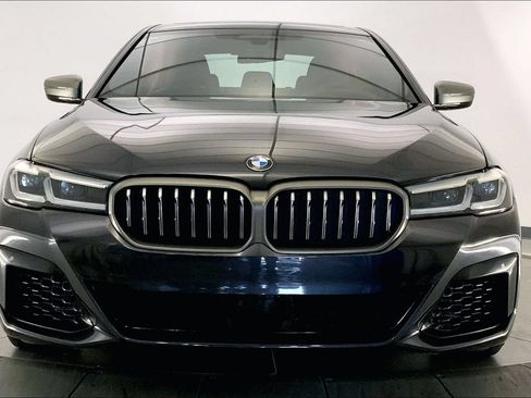 Used 2022 BMW M550i xDrive w/ Executive Package AWD/4WD image 2
