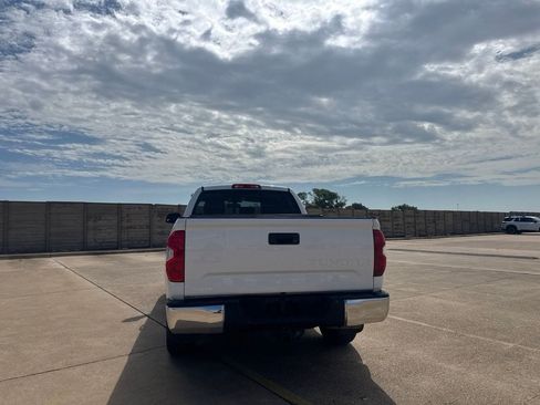 Used 2017 Toyota Tundra SR5 w/ SR5 Upgrade Package RWD image 17