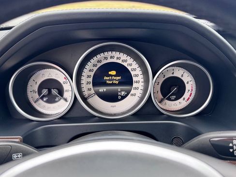 Used 2016 Mercedes-Benz E 400 4MATIC Sedan image 10