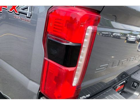 Used 2024 Ford F250 Lariat w/ FX4 Off-Road Package AWD/4WD image 30