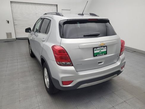 Used 2017 Chevrolet Trax LT FWD image 6