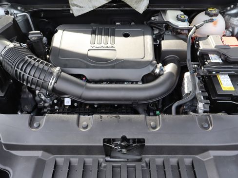 Used 2025 Chevrolet Blazer LT image 41