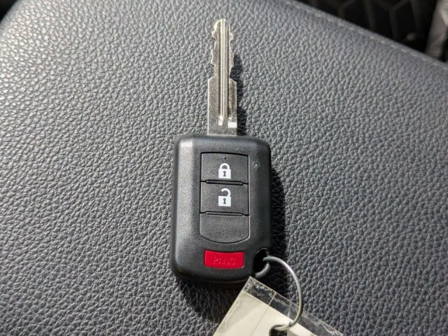 Used 2026 Mitsubishi Outlander Sport LE AWD/4WD image 32