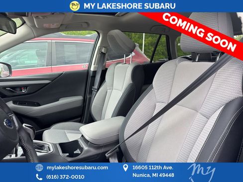 Used 2025 Subaru Outback Premium AWD/4WD image 15