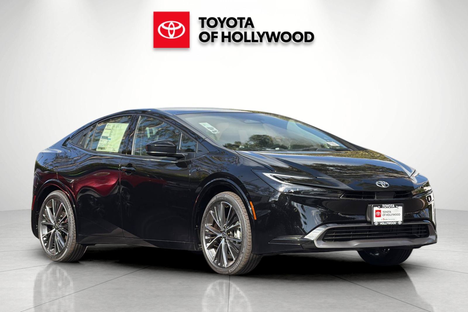 New 2027 Toyota Prius Limited w/ Limited Premium Package FWD image 2