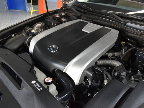 Used 2018 Lexus IS 300 AWD image 34