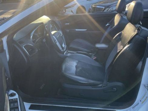 Used 2013 Chrysler 200 S image 4