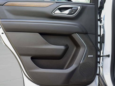 Used 2021 Chevrolet Tahoe High Country w/ Premium Package image 22