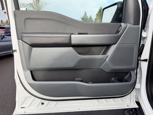 Used 2025 Ford F150 Lightning Pro image 12