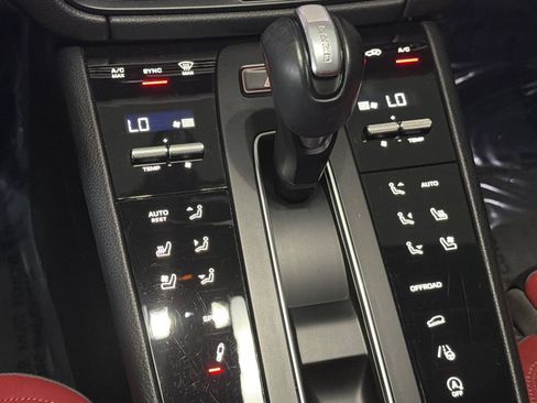 Used 2023 Porsche Macan S AWD/4WD image 17