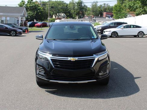 Used 2024 Chevrolet Equinox LT AWD/4WD image 2