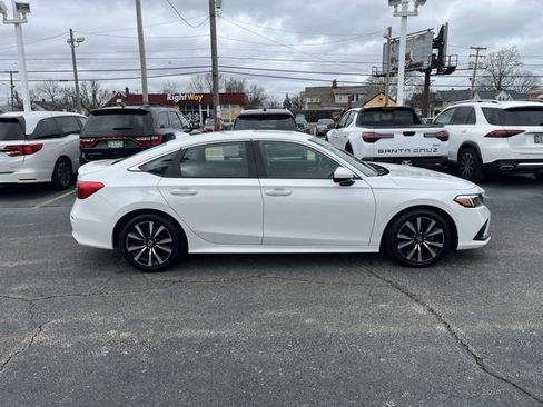 Used 2023 Honda Civic EX image 11