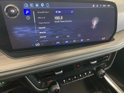 Used 2025 Chevrolet Tahoe LS RWD image 13