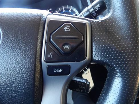 Used 2014 Toyota 4Runner SR5 AWD/4WD image 19