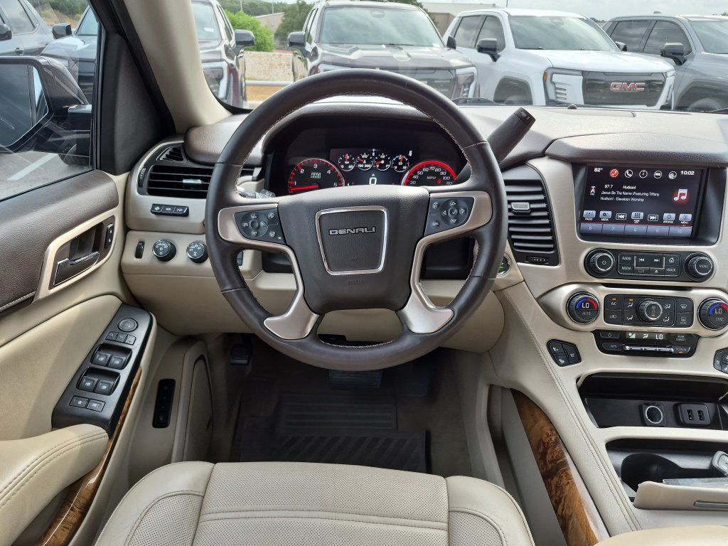 Used 2016 GMC Yukon Denali w/ Open Road Package AWD/4WD image 33
