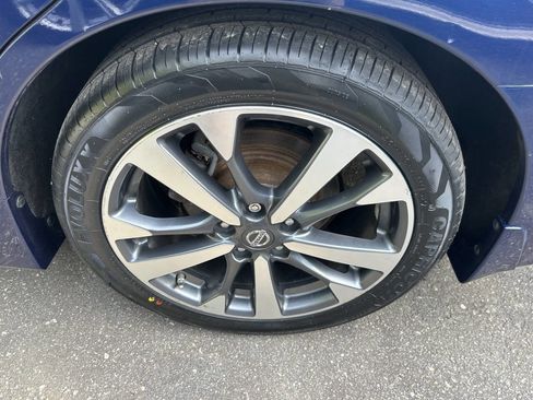 Used 2017 Nissan Altima 2.5 SR w/ LED Appearance Package FWD image 29