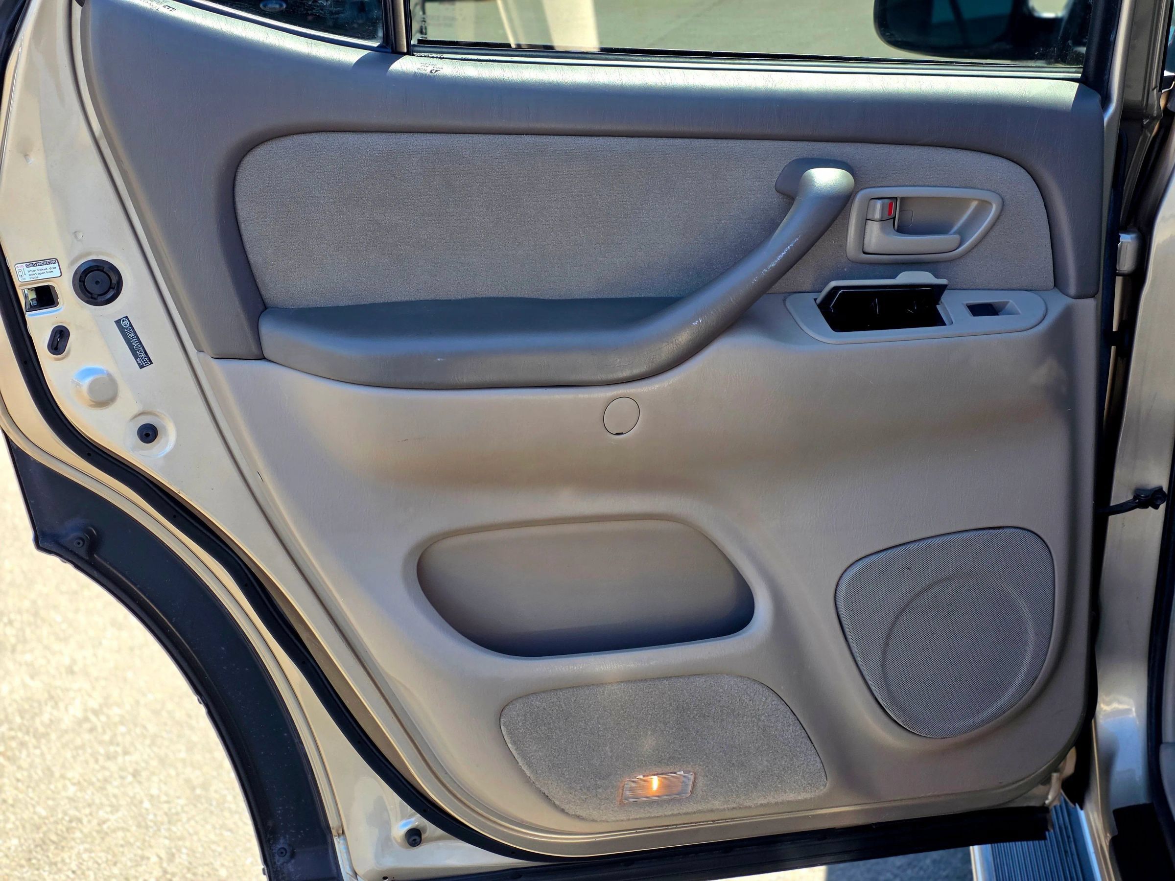 Used 2007 Toyota Sequoia SR5 AWD/4WD image 39
