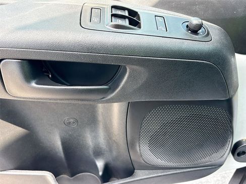 Used 2025 RAM ProMaster 2500 w/ Convenience Group FWD image 17