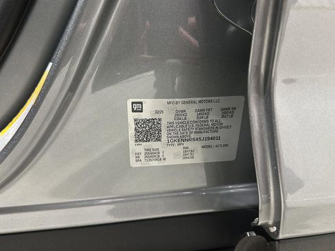 Used 2025 GMC Acadia Elevation image 29