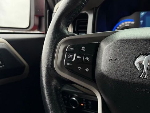 Used 2023 Ford Bronco Wildtrak image 12