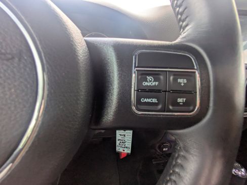 Used 2018 Jeep Wrangler Sport AWD/4WD image 24