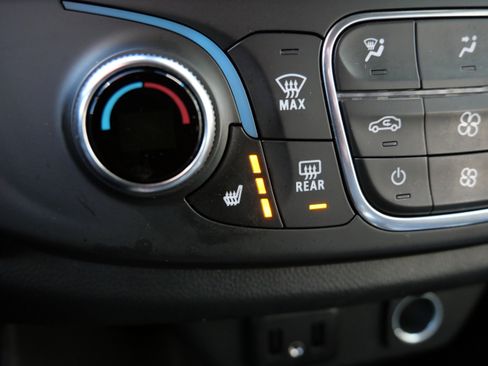 Certified 2022 Chevrolet Traverse LT image 14