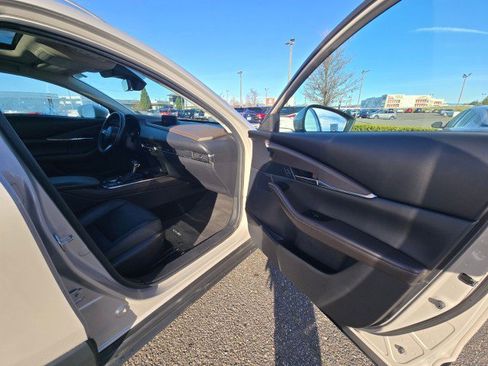 Used 2022 MAZDA CX-30 AWD 2.5 S w/ Premium Package image 10