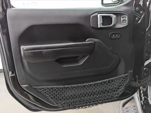 Used 2018 Jeep Wrangler Unlimited Sport S image 13