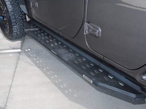 Used 2021 Jeep Wrangler Unlimited Sport AWD/4WD image 13