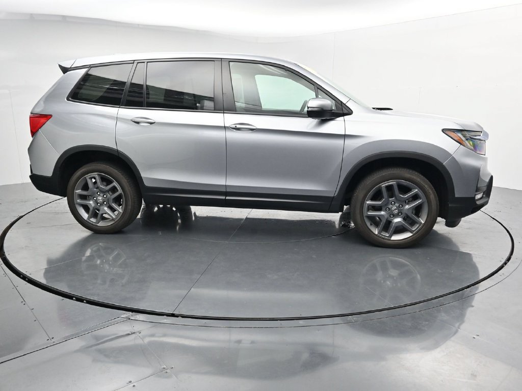 Used 2023 Honda Passport EX-L image 9