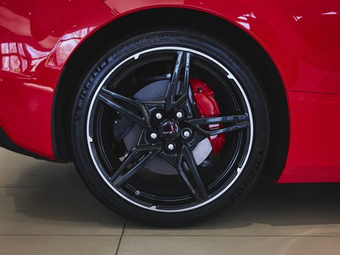 Used 2021 Chevrolet Corvette Stingray Preferred Cpe w/ 2LT image 39