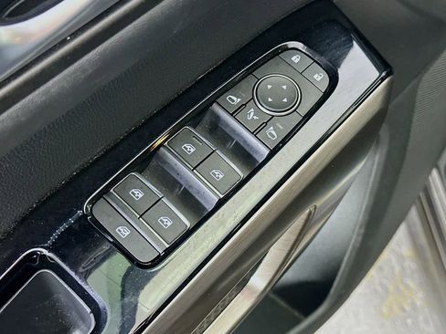 Used 2023 Nissan Pathfinder Platinum AWD/4WD image 20
