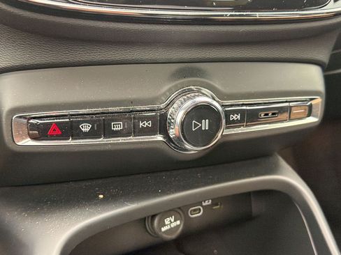 Used 2023 Volvo C40 P8 Recharge Plus w/ Climate Package AWD/4WD image 16