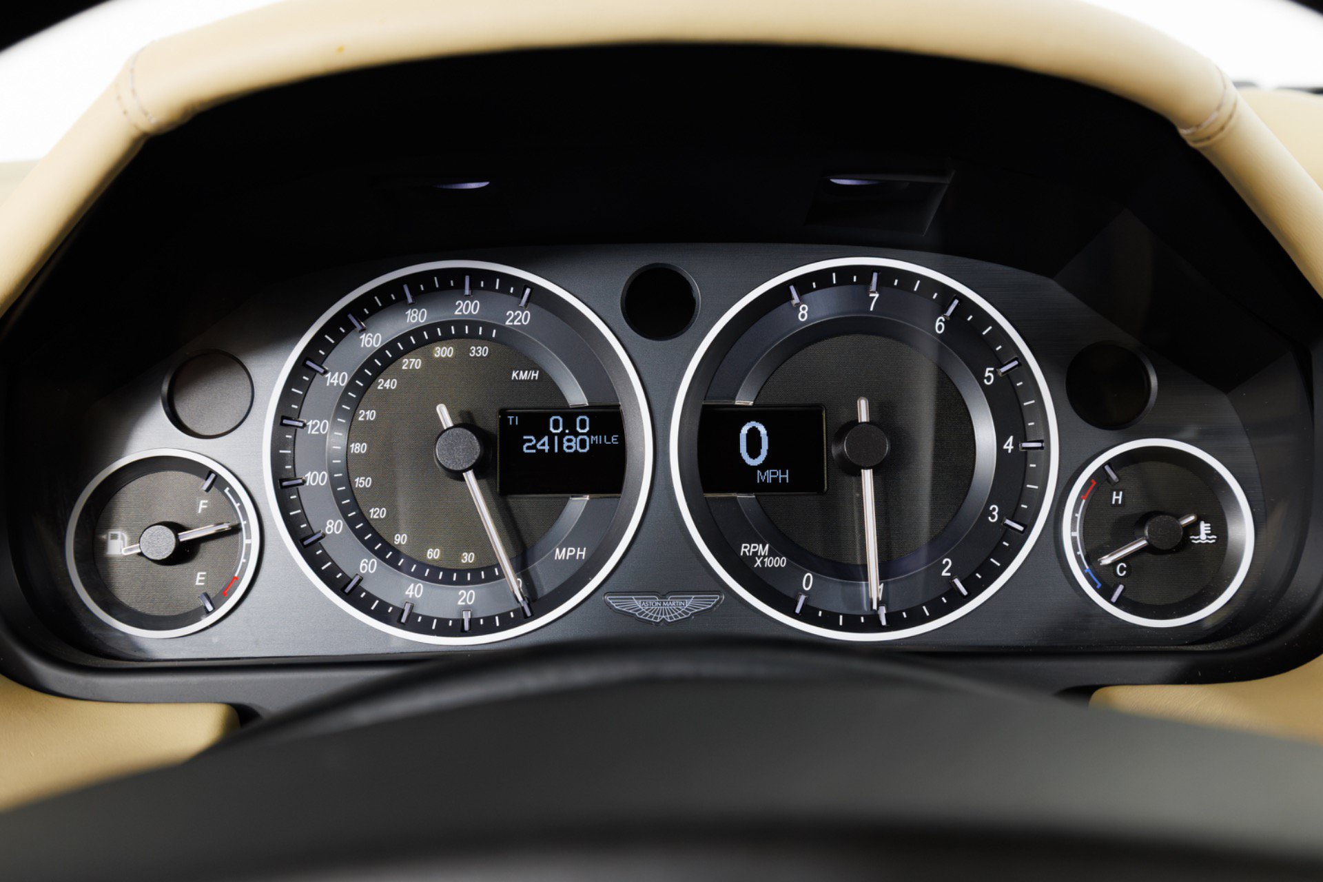 Used 2009 Aston Martin DBS Coupe RWD image 6