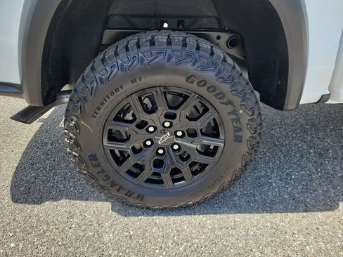 New 2026 Chevrolet Colorado Trail Boss AWD/4WD image 5