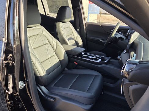 New 2026 Chevrolet Equinox LT w/ Convenience Package II FWD image 23