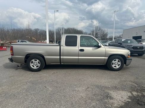 Used 2001 Chevrolet Silverado 1500 LS w/ Firm Ride Suspension Pkg image 6
