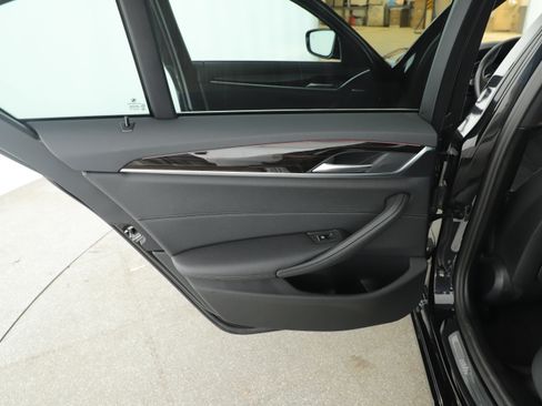 Used 2023 BMW 530i w/ Convenience Package image 20