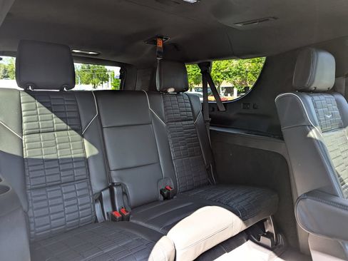 Used 2022 Cadillac Escalade ESV Sport Platinum AWD/4WD image 58