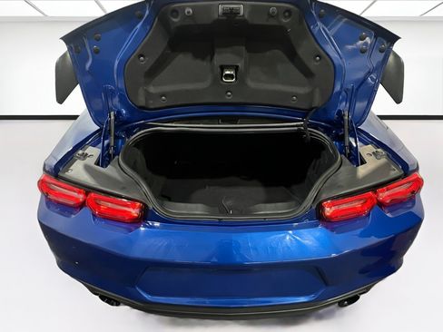 Used 2023 Chevrolet Camaro LT w/ Technology Package RWD image 18