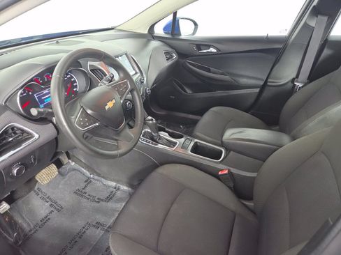 Used 2017 Chevrolet Cruze LT w/ Sun And Sound Package FWD image 14