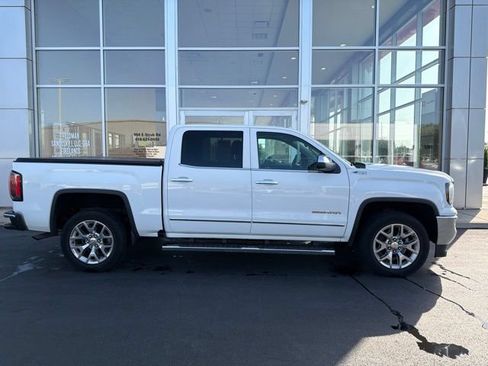 Used 2017 GMC Sierra 1500 SLT w/ SLT Premium Package AWD/4WD image 7