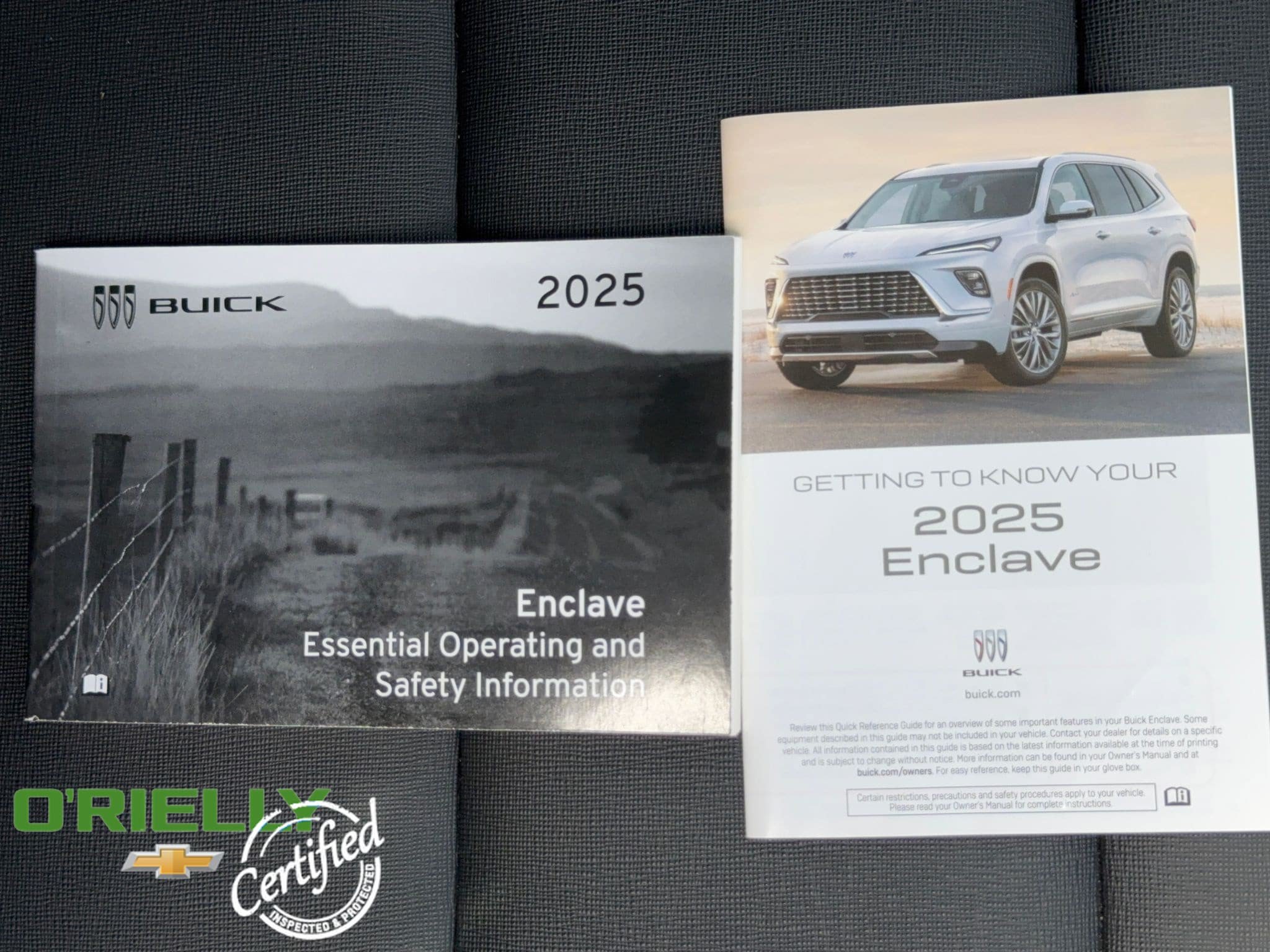 Used 2025 Buick Enclave Preferred AWD/4WD image 37