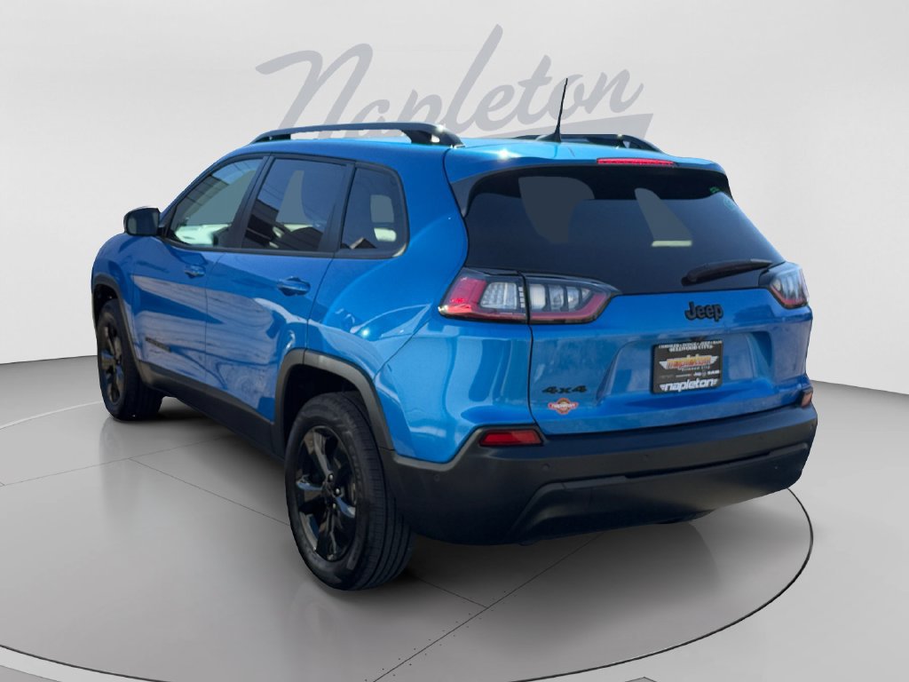 Certified 2023 Jeep Cherokee Altitude Lux AWD/4WD image 3