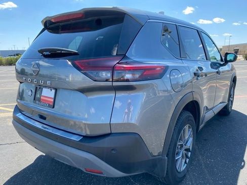 Used 2023 Nissan Rogue S image 6